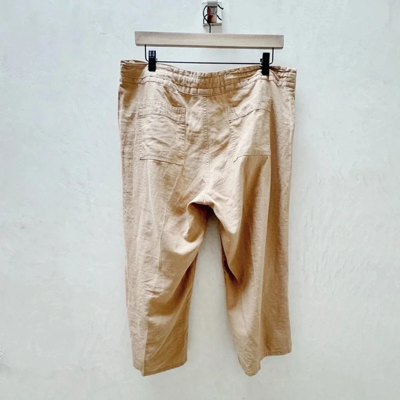 Miss Lili || Linen Tan Capris Pants Large - Picture 2 of 9